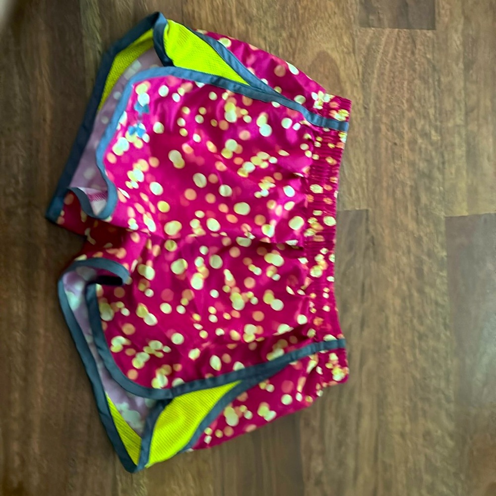 Youth large, under armor shorts